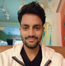 but the elder one is everyone's favourite. // Yashaswini R Dayama Ronjini  Chakraborty