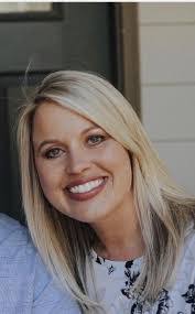 Rebecca Arant's Instagram, Twitter & Facebook