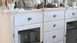 Maybe you would like to learn more about one of these? Relooking Ceruser Un Meuble Basique Cote Maison
