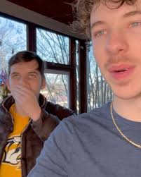 Siri play Tennessee Christmas by Amy Grant