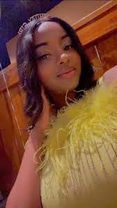 Zina Ward's Instagram, Twitter & Facebook