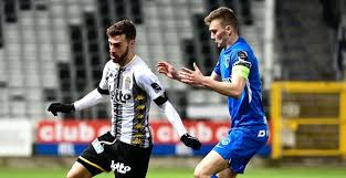 The belgian side has experience against big teams but will need to take it up a. Live Krc Genk Maakt Er 1 2 Van In Charleroi Voetbalprimeur Be