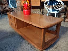 Top made of carrara marble veneer over engineered wood. Eu Vintage Specialise In Retro Vintage 1960s Furniture Teak Retro Sideboard Teakhouten Retro Dressoir Wij Zijn Eu Vintage Gespecialiseerd In Retro Jaren 60 Meubelen Retro 1960s Meubelen Jaren 60 Meubelen Charlotte Perriand Eamus
