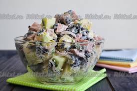 салат с фасолью и сухариками и корейской морковью и колбасой Salat S Fasolyu I Kopchenoj Kolbasoj 12 Poshagovyh Foto V Recepte