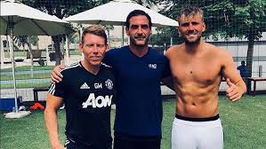 Luke shaw is an english footballer who plays for manchester united. Premier League Luke Shaw Opens Up On Perceived Weight Issues I Ve Got A Rooney Type Of Body Marca In English