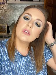 This difference is insane 👀👀👀 Today's makeover do you like the look ?  Loving my new phone !