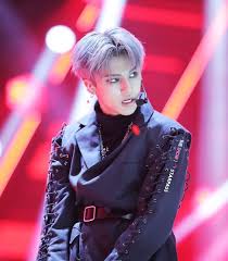 Top10 Idols Masculinos Considerados Mas Guapos Y Sexys Del 2018 2019 Aigo Que Guapo Famosos Grupo De Chicos