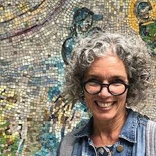 Liz Scanlon's Instagram, Twitter & Facebook