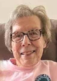 Sandra Mclamb's Instagram, Twitter & Facebook