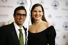 Check spelling or type a new query. Geena Davis Reza Jarrahy Scheidung Nach 17 Jahren Ehe Gala De
