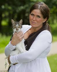 Although it is not curable, there are things you can do to help, starting with recognising the signs. Cats And Dogs Are Living Longer Thanks To Their Owners Love But Dementia Increases With Pets Ages Daily Mail Online