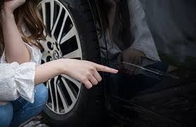 車の底などのこすり傷の修理でも保険を使える チューリッヒ