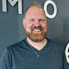 Aaron Stuempges's Instagram, Twitter & Facebook