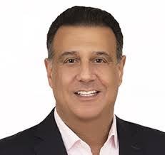 Derrick Munroe's Instagram, Twitter & Facebook