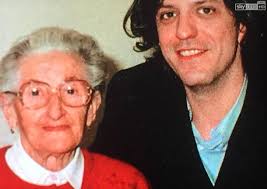 La sua margherita, nata nel 1995 e jack, figliastro che lui è accaduto durante una delle prove in cui ogni chef ha portato in studio il suo frigo. Masterchef Giovedi Il Debutto Di Giorgio Locatelli