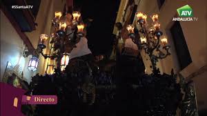 C'est une association purement caritative, de grande envergure, avec plus de 18 000 membres en 2011. Entrada En Su Templo De La Hermandad De La Carreteria Youtube