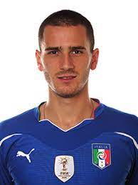 Người hùng của italy chắc chắn là bonucci, cầu thủ không chỉ ghi bàn thắng gỡ hòa và thực hiện thành công lượt sút luân lưu của mình, mà anh cùng với chiellini đã che chắn cho khung thành của italia quá tốt trong gần như toàn bộ 120 phút (trừ bàn thua ở phút. Leonardo Bonucci Footballers Wiki Fandom