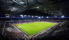 De club is het bekendst om zijn voetbalafdeling, maar is ook actief in handbal, hockey, atletiek, tennis, volleyball, judo en turnen. Polizei Ruckt Mit Grossaufgebot An