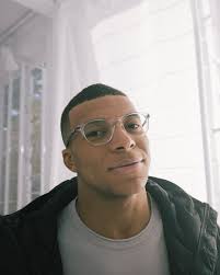 Hand-picked by Kylian Mbappé, Oakley Authentic Prescription is the ultimate  combination of performance & style, designed so you can focus