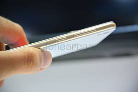 Panasonic Eluga Arc 2 Hands On ...