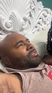 When Mike turns down Sunny’s Hot snacks! #God #Jesus #Jesusispoppin  #Jesusbeenpoppin #kountrywayne #letthatsizzleinyourspirit #helpisontheway  #love #mikebless