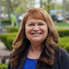 Shelly Madden's Instagram, Twitter & Facebook