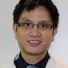 Alex Pak (@ChiropractorHK)