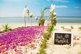 Heiraten am wasser in hamburg. Heiraten Am Strand Tipps Ideen Orte Fur Die Strandhochzeit