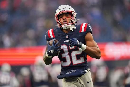 Burgers and returns: Patriots RB TreVeyon Henderson ready for any Super  Bowl role | Reuters