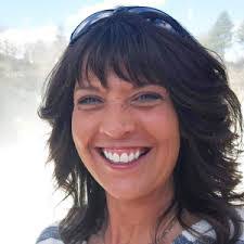 Dolly Hillman's Instagram, Twitter & Facebook