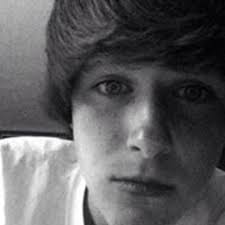 Stream Travis Dick music