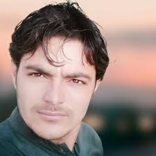 Muneer Khan: album, låtar, spellistor