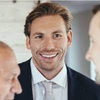 Melvin Travers's Instagram, Twitter & Facebook