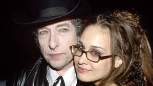 It includes previously unreleased outtakes from the sessions that produced 'self portrait. Bob Dylans Neues Album Fiona Apple Und Blake Mills Zu Horen