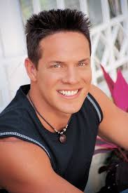 Hoy cumple 52 años el galán de telenovelas Jorge Reyes y aquí recordamos  sus mejores actuaciones