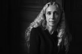 Lingua franca = frankish language = sabir * the very term lingua franca hints at the single most influential language in the west, classical latin. Vogue S Anna Wintour Remembers Her Italian Counterpart Franca Sozzani Vogue