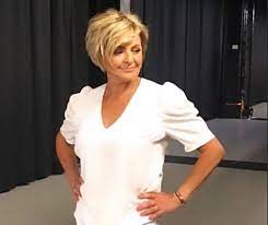 Droom je van kort haar maar weet je nog niet precies hoe je jouw haren wilt laten knippen? 78 Beste Ideeen Over Kapsel Oudere Dames In 2021 Kort Haar Kapsels Kapsels Voor Kort Haar Kapsels