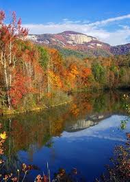 Table Rock Blue Ridge Mountains South Carolina Discoversc Southcarolina Visittheusa Outdoorsus North Carolina Mountains South Carolina Homes Table Rock