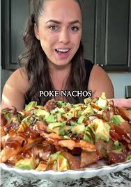 Craving Homegrown Food in Vegas: Poke Nachos Delight