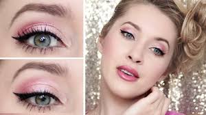 Mieux vaut oublier le bleu qui concurrence la teinte de vos iris ou le vert qui les rend plus fades. Tuto Maquillage Rose De Soiree Romantique Pour Printemps 2016 Youtube