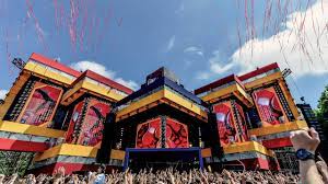 Awakenings' annual venture out of their legendary home at the gashouder, this is the largest outdoor techno. Official Aftermovie 2 Days Awakenings Festival 2015 Youtube
