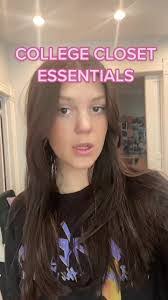 Lindsey Koster's Instagram, Twitter & Facebook