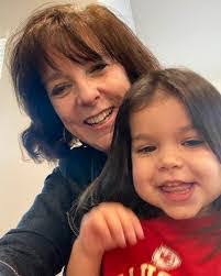 Debbie Mishler's Instagram, Twitter & Facebook