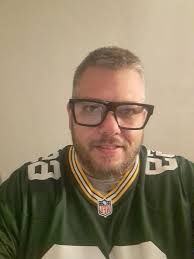 I had absolutely ZERO knowledge of this no "cross table" talk rule in AA  meetings.. I've gone to very few meetings, not AA, and am in a very hard  place and felt