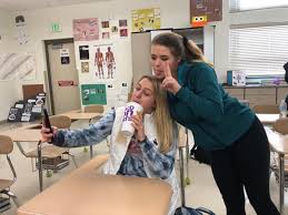 COLUMN: Is social media use turning us into narcissists?