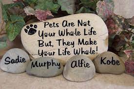 Engraved Pet Memorial Stone With Name Stones Pet Memorial Stones Pet Memorials Memorial Stones