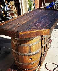 Wood Pallet And Old Barrel Bar Barfurnitureideashouses Barrel Bar Wine Barrel Bar Bar Furniture