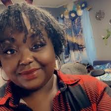 Rachel Doucet's Instagram, Twitter & Facebook