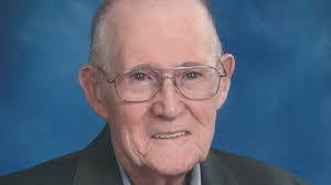 Bradley Crisp's Instagram, Twitter & Facebook