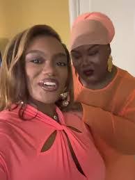 Anna Cottrell's Instagram, Twitter & Facebook